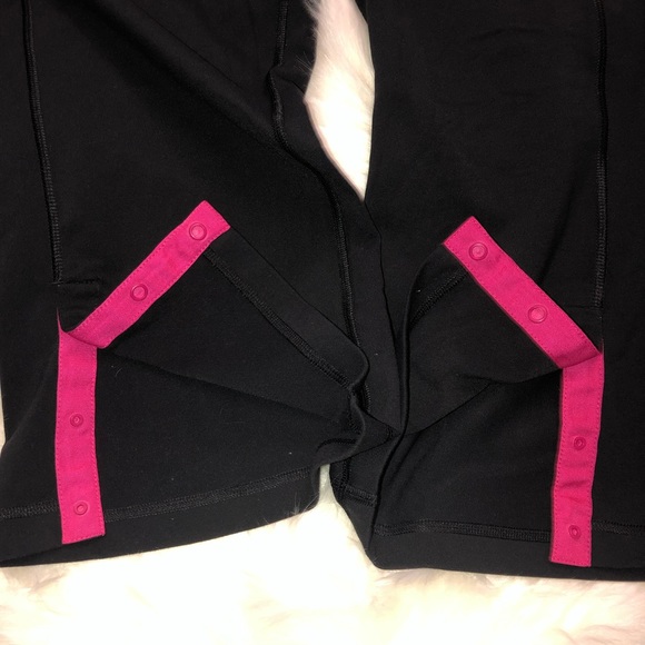 Final Drop ! Lulu Lemon Snap Capris - Picture 4 of 4